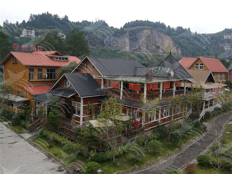 选择东莞合成树脂瓦，为南方屋顶雨季防水护航